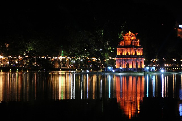 Hoàn Kiếm Lake, Hanoi